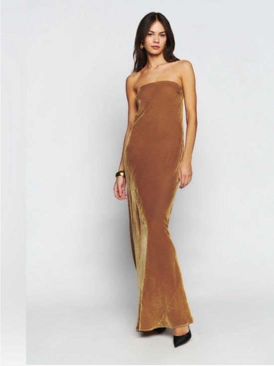 Reformation Dresses & Skirts - Reformation Strapless Velvet Gown Dress in Gold. Stunning ⭐️